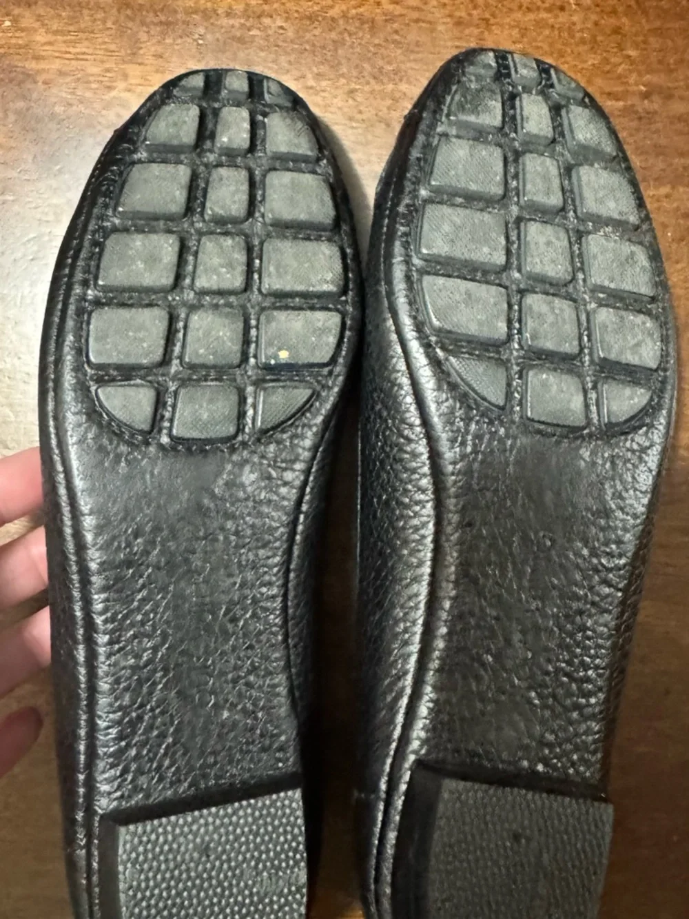 Louis Vuitton Black Leather LV Logo Ballet Flats - Picture 5 of 7